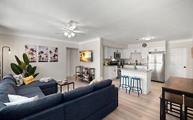 Haus Of Tropicale - Close To Gulf Beaches And Downtown St. Petersburg